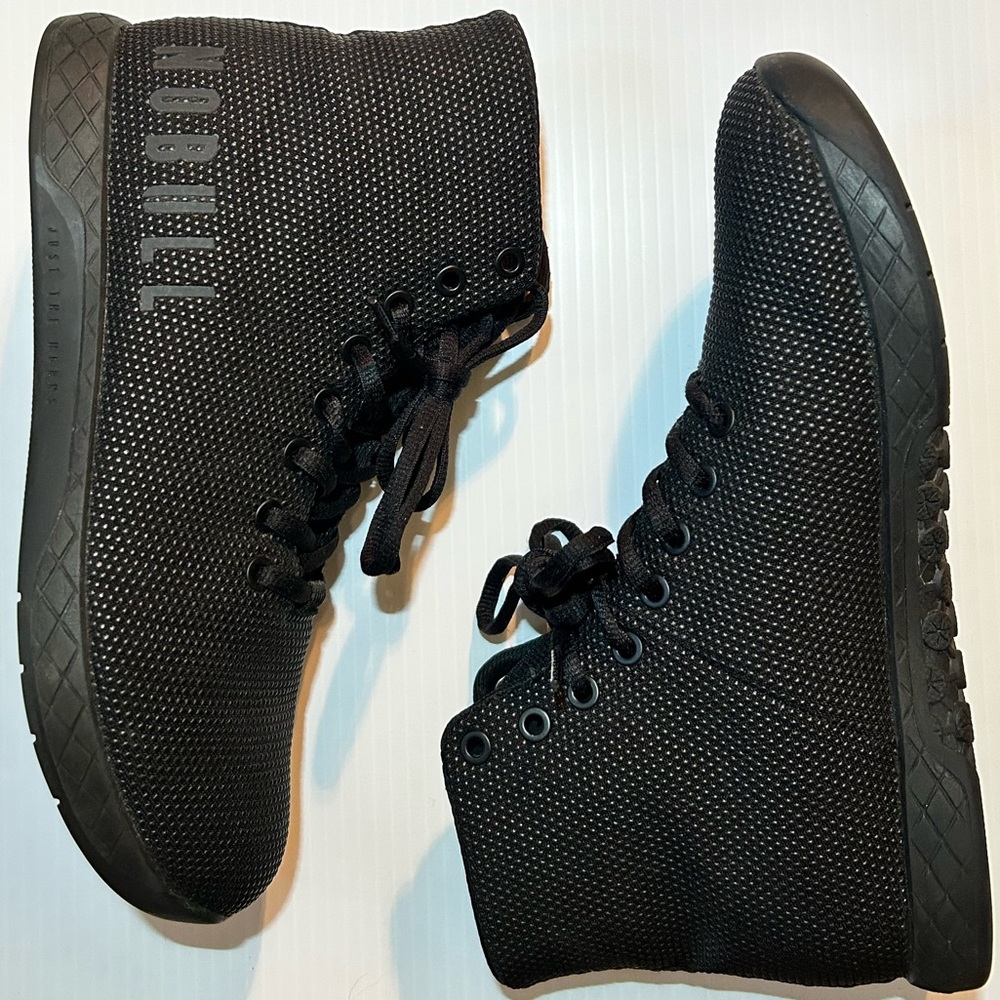 No Bull black high tops size 9.5 women’s